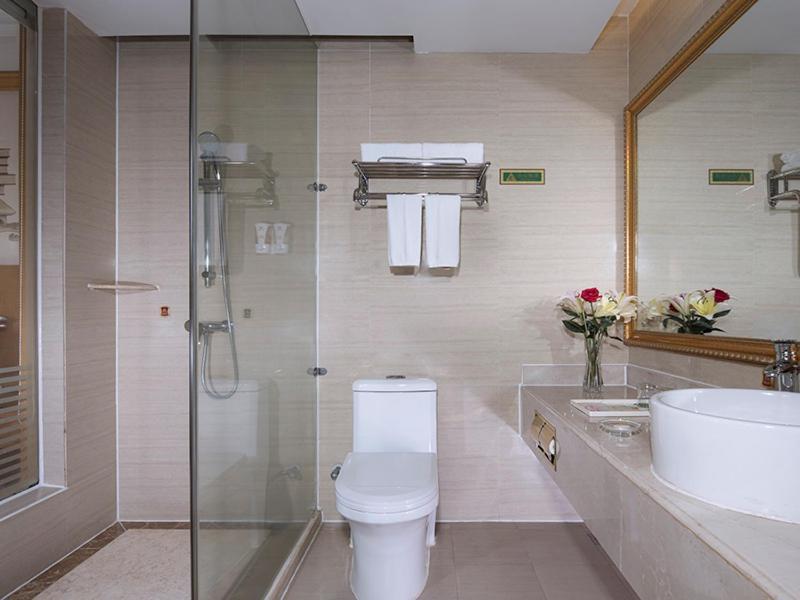 Vienna Classic Hotel Ganzhou Meilin Bagian luar foto